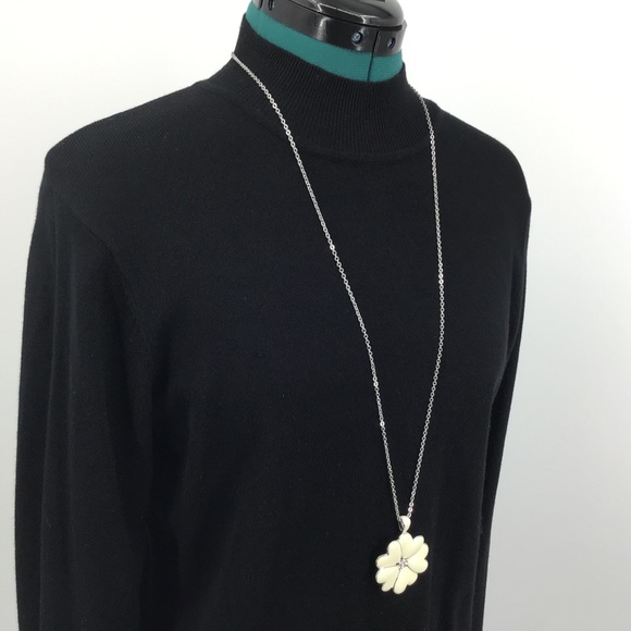 Lia Sophia Whimsy Flower Pendant Necklace 33N93 - Picture 6 of 16